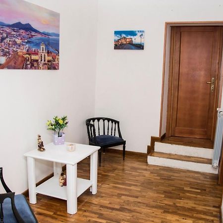 ナポリ O' Sole E' Napule Bed & Breakfast エクステリア 写真