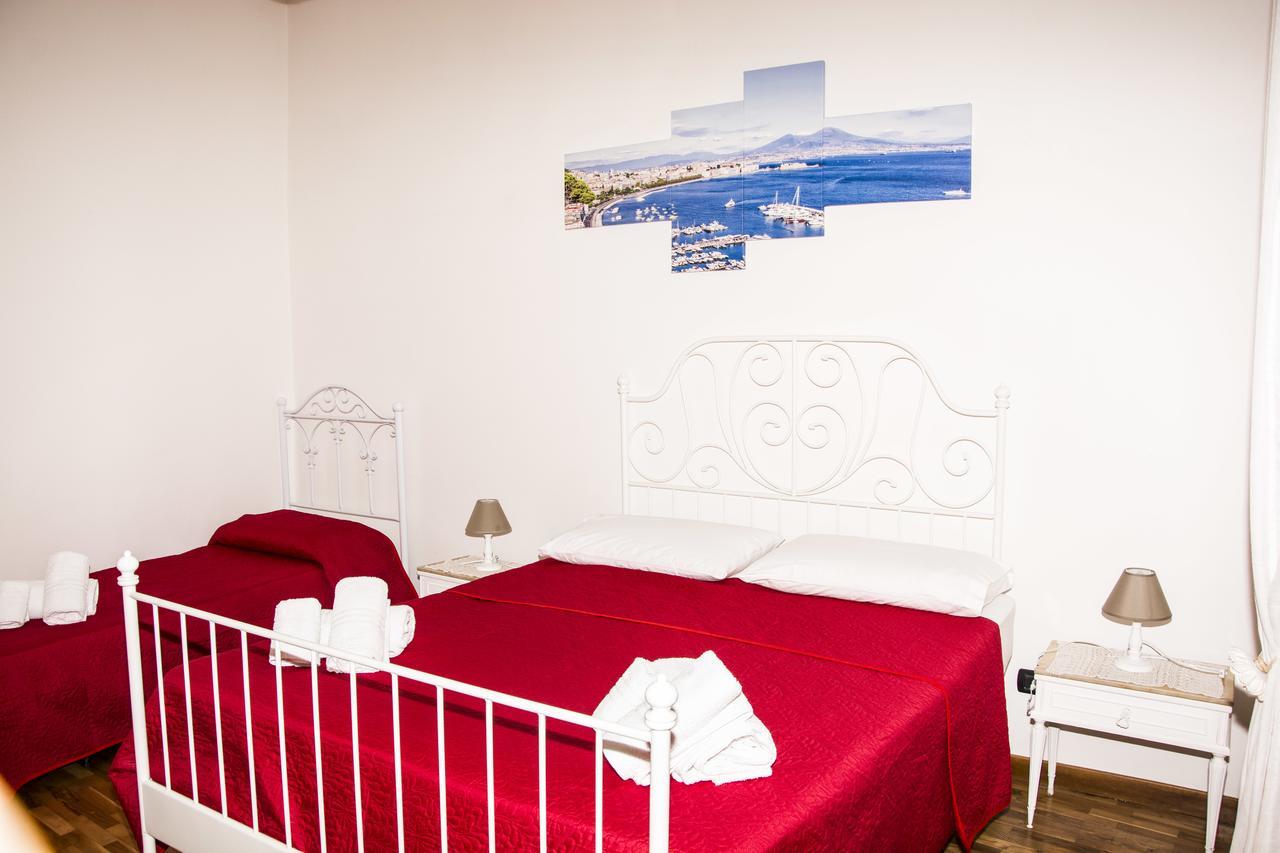 ナポリ O' Sole E' Napule Bed & Breakfast エクステリア 写真